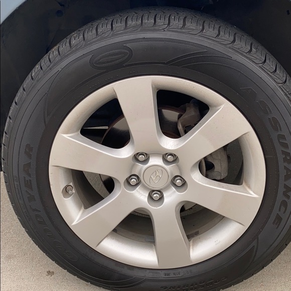 GREAT DEALS ON VEHICLES!!! - Picture 3 of 9